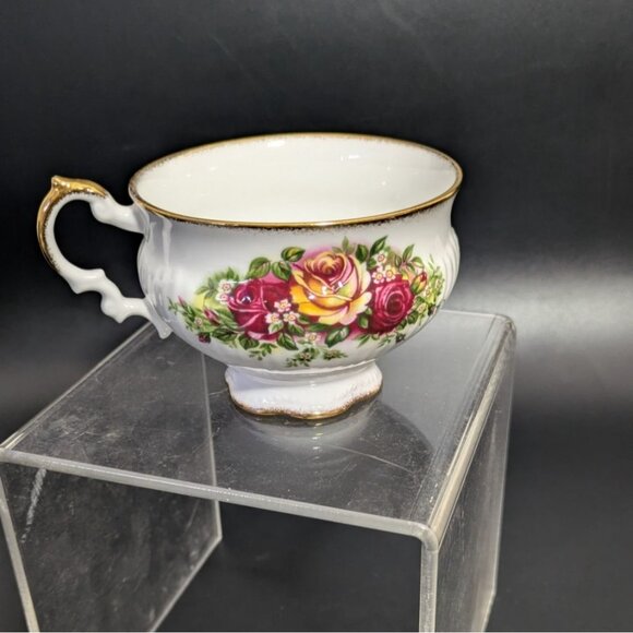 Elizabethan Bone China Tea Cup England Rose Floral Gold Trim Vintage Teacup - Picture 4 of 13